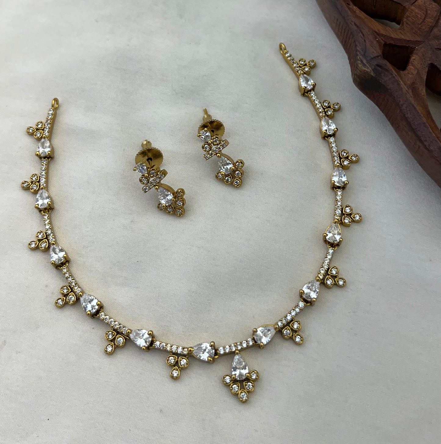 Matte necklace-08